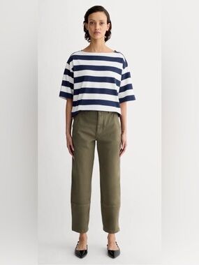 Everlane “The utility barrel pant” in Kalamata/ olive